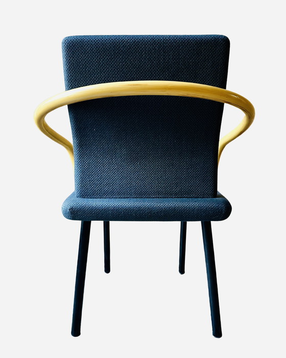 Image 1 of 4x Silla Mandarin de Ettore Sottsass para Knoll, 1986 - Tela azul, reposabrazos con aspecto de bambú