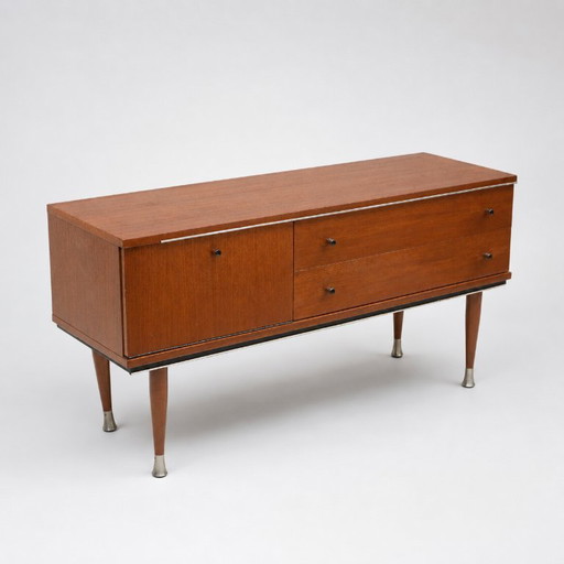 Aparador bajo de teca de estilo vintage, fabricado en la década de 1960.
