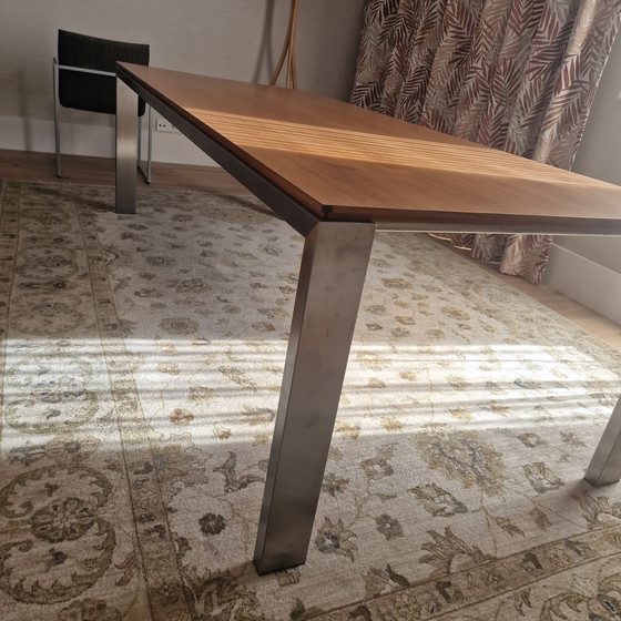 Image 1 of Mesa de comedor Arco Graphic Nogal