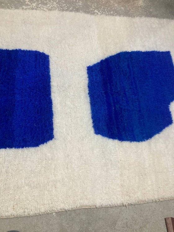 Tapis Beni Ouraine Fait Main Artisanale Traditionnelle Taille 150/250 Cm Bleu Et Blanc – Aime Té, Wool (photo 8 of 9)