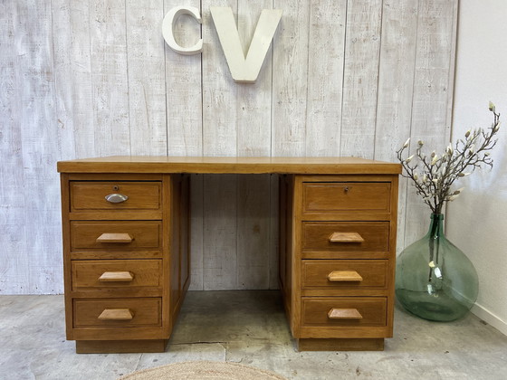 Image 1 of Bureau de Professeur