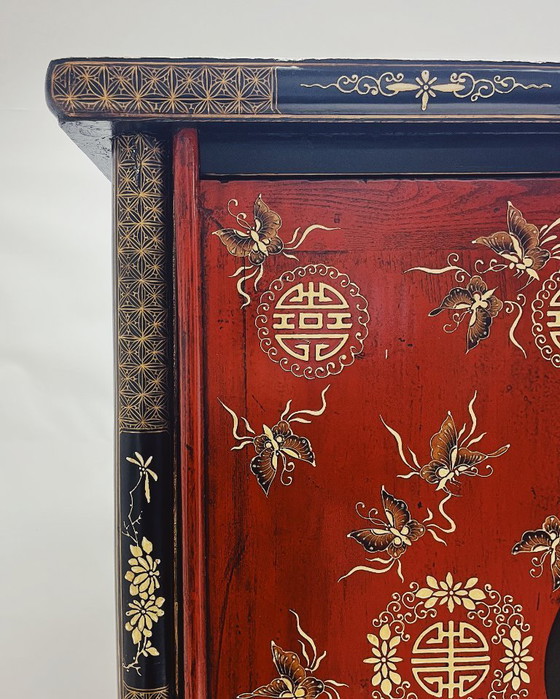 Image 1 of Vintage Chinese kast rood