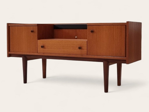 Aparador de mediados de siglo