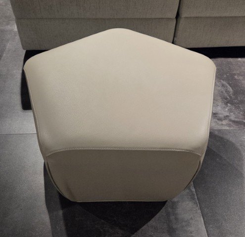 Image 1 of Jori Poef Pentagono Egg