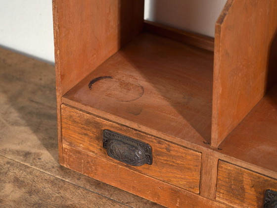 Antique Japanese desktop organiser with compartments and drawers – Japan, circa 1930 – Table accessories (photo 38 of 40)