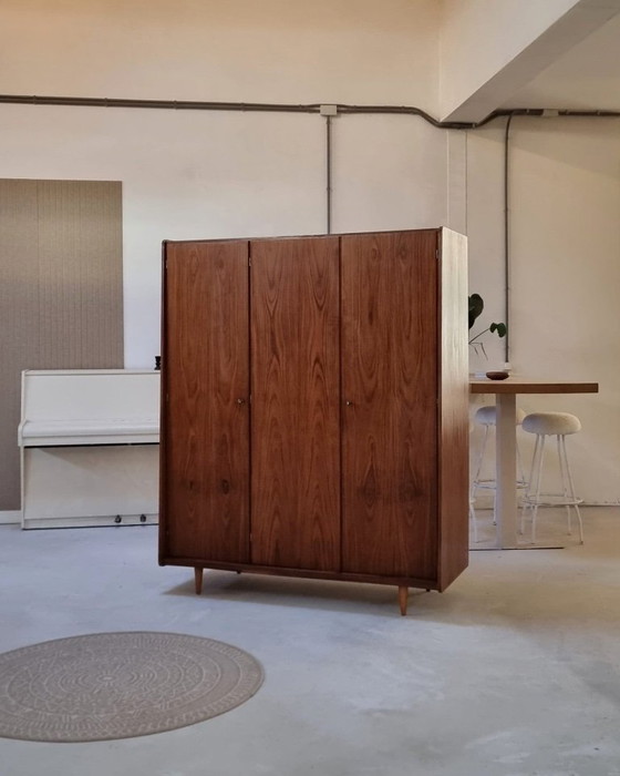 Image 1 of Mid Century kast