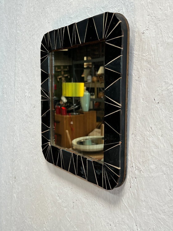 Image 1 of Miroir vintage avec bordure en céramique, carré ou losange, années 1960