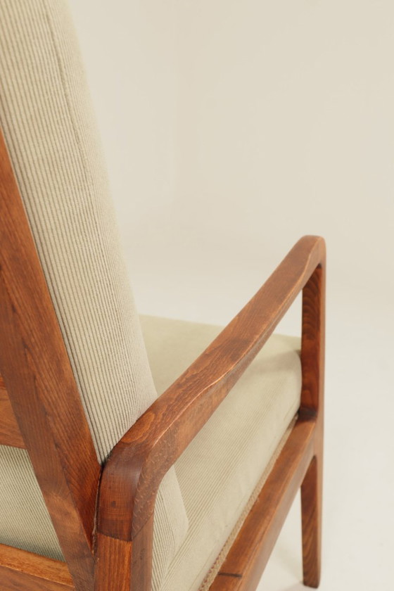 Image 1 of Poltrona vintage in velluto a coste color oliva con struttura in legno, design moderno di metà secolo, 1970