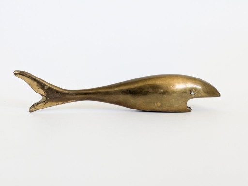 Abrebotellas de latón macizo con forma de ballena de mediados de siglo, estilo retro. – tafelaccessoires, Brass