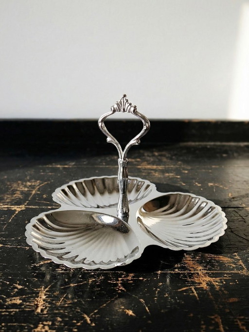 Serviteur vintage à trois coupelles en métal argenté, décor coquilles 1970-80