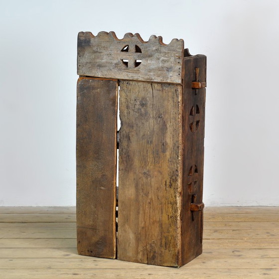Cabinet d'art populaire roumain, vers 1950 – Meubles de rangement, Wood (photo 11 of 11)