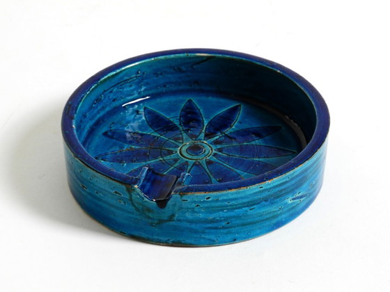 Precioso cenicero de mesa de cerámica Rimini Blu de los años 60, diseñado por Aldo Londi para Bitossi, Italia. (photo 3 of 9)