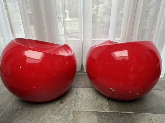 Image 1 of Space age ball chair