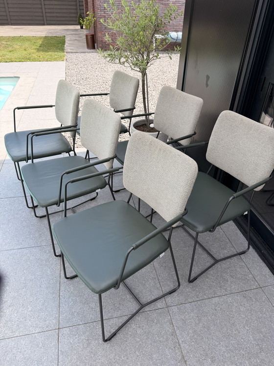 Image 1 of 6 chaises de salle à manger Bert Plantagie Kiko à accoudoirs ouverts