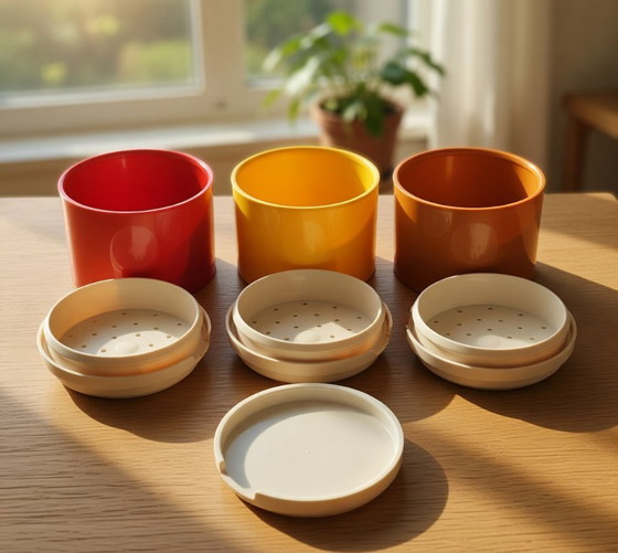 Image 1 of Ensemble de 3 pièces Tupperware vintage : pichet à jus, shaker et tour à épices