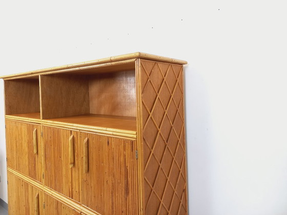 Image 1 of Mobile contenitore vintage in rattan e legno chiaro degli anni '60