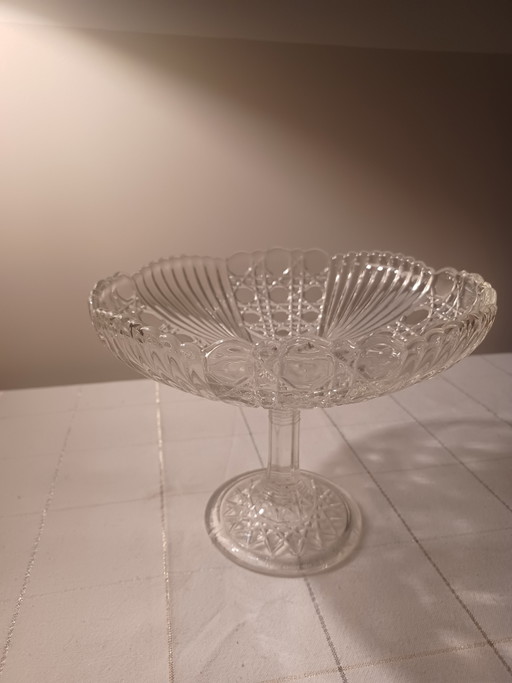 Franse Art Deco compotier. Geperst glas. 1920-30 – schalen