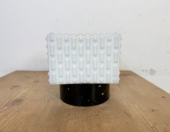 Image 1 of Lampada da parete o da soffitto vintage in vetro opalino quadrato, anni '70