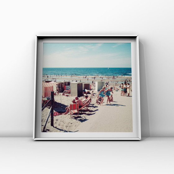 Image 1 of Bañistas Wijk aan Zee, 1960 | Mid Century Beach Photography