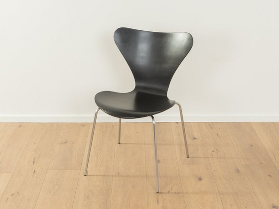 Image 1 of 2x Arne Jacobsen 3107 Esszimmerstühle, Fritz Hansen