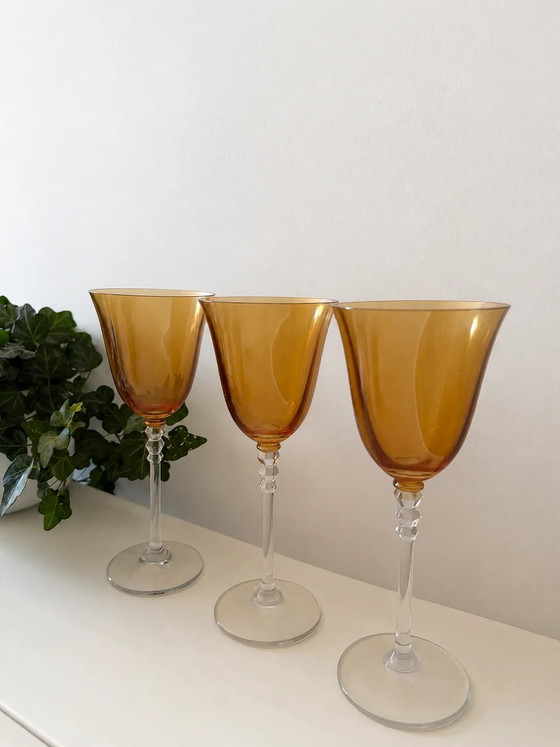 Set of 3 amber-colored wine glasses – Glass & Decanter, Vintage (photo 2 of 4)