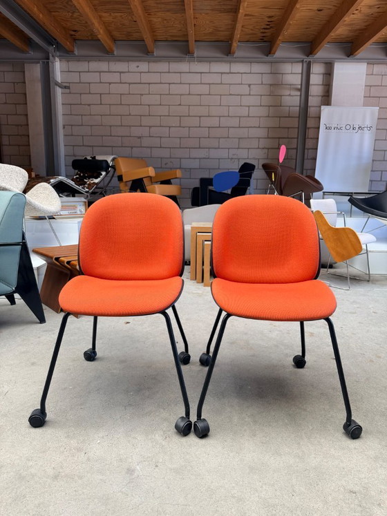 Image 1 of Chaise Gubi Beetle à roulettes (stock : 5)