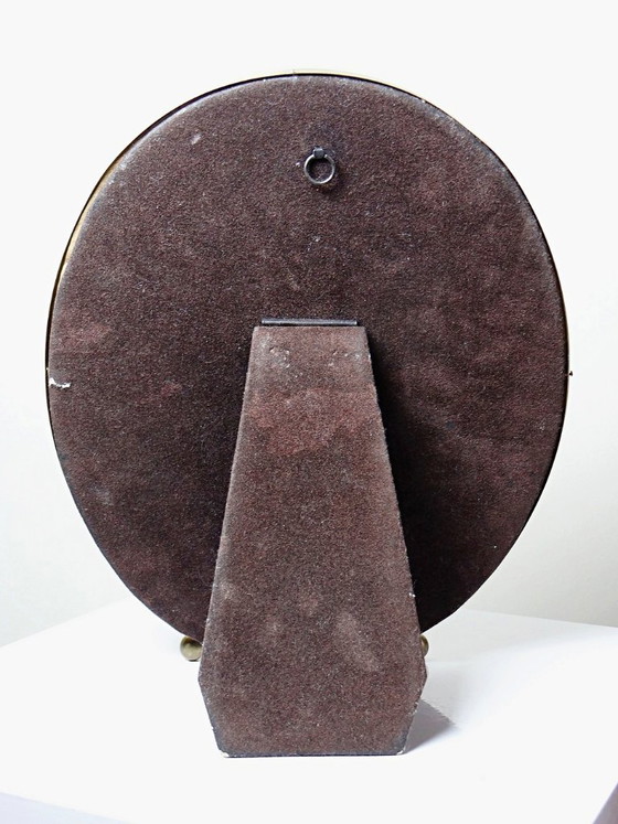Image 1 of Ovale tafelspiegel met een vintage gouden metalen lijst uit de jaren 1950-1960.