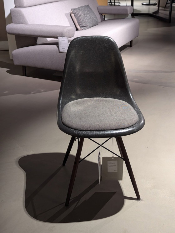 Image 1 of Vitra DAW/DSW dining chair (set of 4)