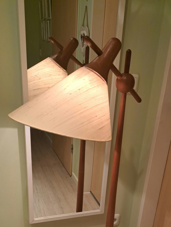 Image 1 of Lámpara de pie Dyrlund de teca – Diseño original danés de mediados de siglo