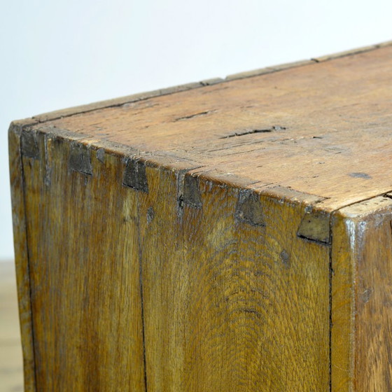 Image 1 of Antieke Franse eikenhouten kast, circa 1820