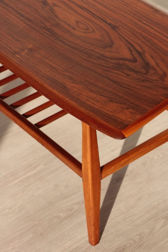 Image 1 of Vintage Everest Coffee Table in Walnut – "Surfboard" Style (1960s)