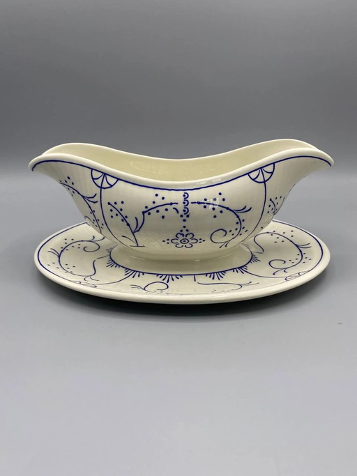 Faience sauceboat Amis La Louvière, Copenhagen decor, with original integral stand – servies, Scandinavian
