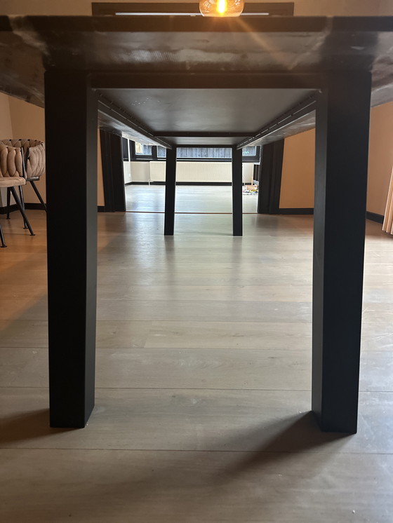 Image 1 of Eettafel Belvedère kwartsiet