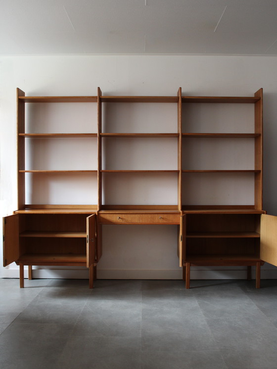 Image 1 of Vintage modulair vrijstaand wandsysteem in eiken