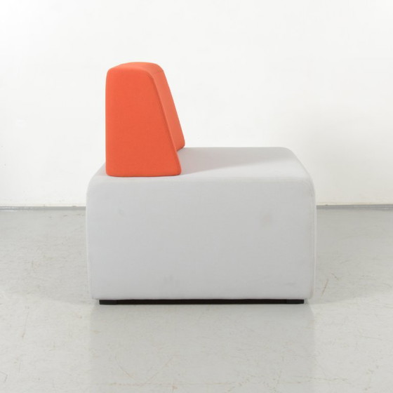 2x Steelcase Cube Bänke, orange / hellgrau, 80 x 76 cm – Textile (photo 3 of 6)