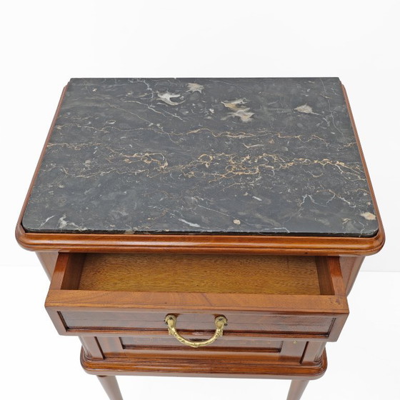 Image 1 of Coppia di comodini in stile Luigi XVI con intarsi e piano in marmo, Italia, anni '20
