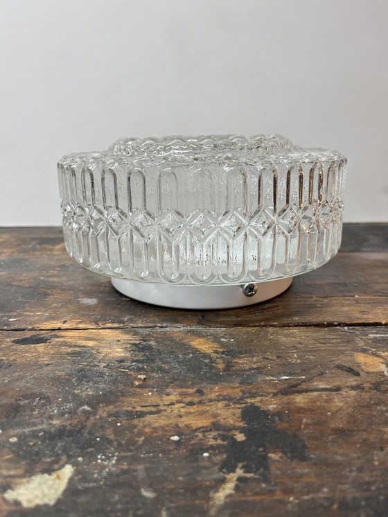 Image 1 of Plafonnier rond vintage en verre