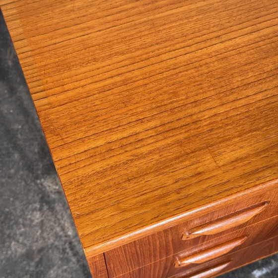 G Plan Fresco Teak Tallboy Ladekast, jaren 60 – G-Plan, Dressoirs, Metal (photo 12 of 14)