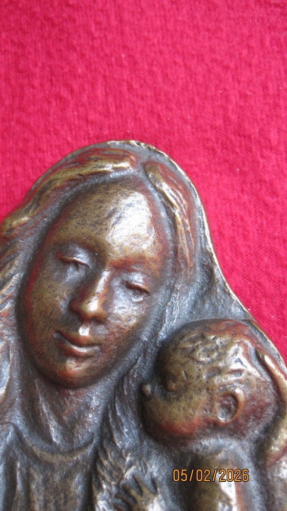 Image 1 of Targa in bronzo raffigurante Madre e Bambino