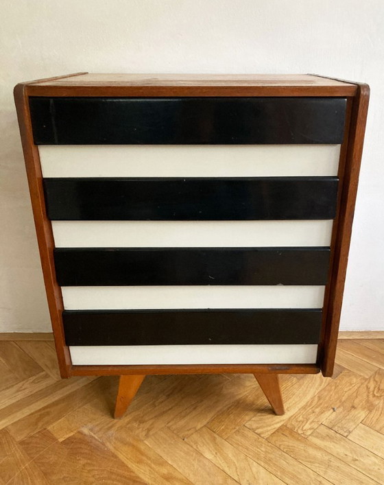 Image 1 of Gabinete U-453 a medida de Jiri Jiroutek