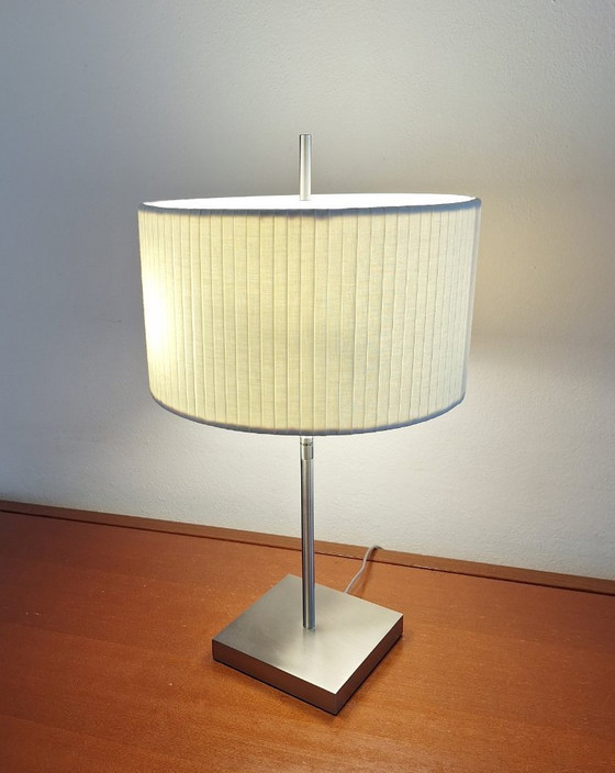 Image 1 of Lampada da tavolo Philips Lirio Design