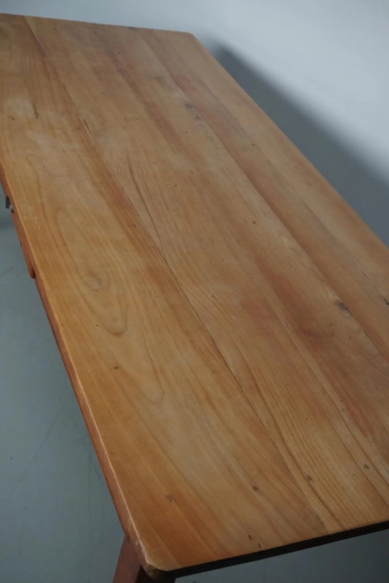Image 1 of Vintage Franse rustieke boerderij-eettafel van kersenhout, 20e eeuw