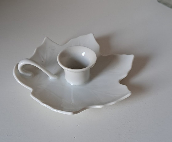 Unique nice white candle holder in the shape of an oak leaf.🕎 – Table accessories, Porcelain (photo 9 of 14)