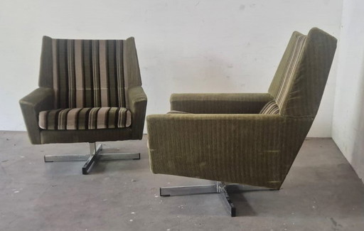 1970s swivel armchair