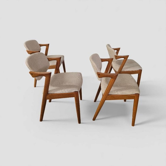 Image 1 of Lot de 4 chaises à accoudoirs en teck Chaises de salle à manger Chaises Kai Kristiansen Modèle 42