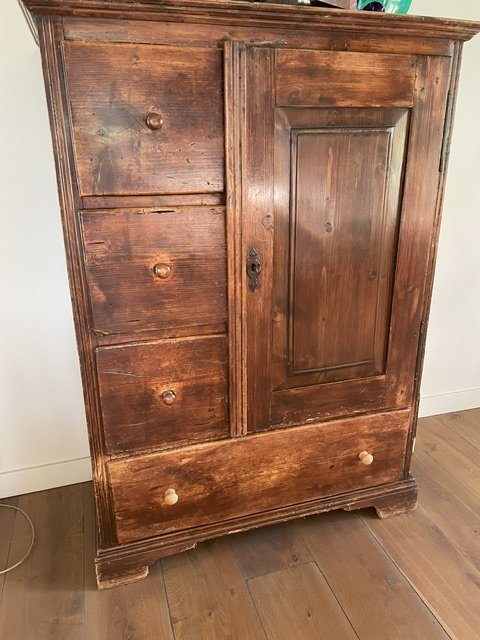 Antique Dining Room / Sideboard Cabinet – Wood, Metal (photo 4 of 5)