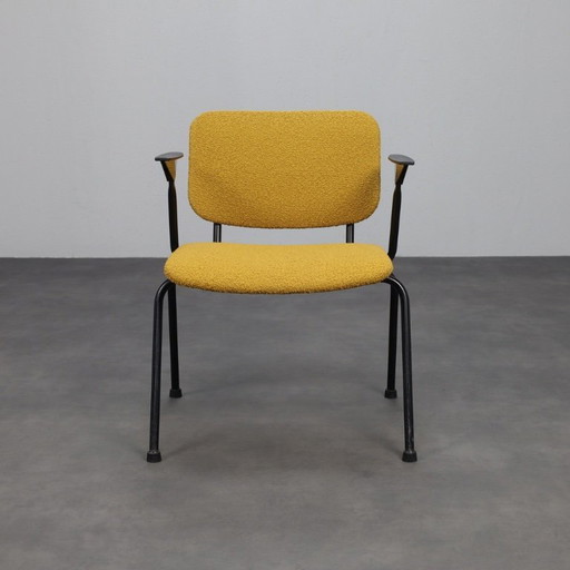 Fauteuil van Ahrend de Cirkel, 1969 - Gestoffeerd in Bouclé