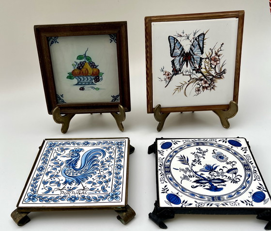 Image 1 of Four framed ceramic tiles – Delft/Makkum style – Hand-painted – Netherlands, 20th century
