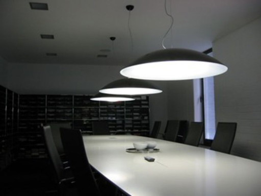 Lampada a sospensione Kartell tipo Neutra 9090