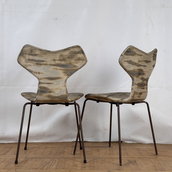 Image 1 of Chaises Grand Prix par Arne Jacobsen pour Republic of Fritz Hansen années 1950